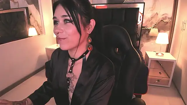 SusanVilla online show from 05/14/26, 07:55
