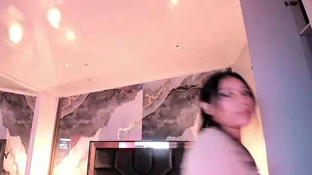 SusanVilla online show from 04/28/26, 02:27
