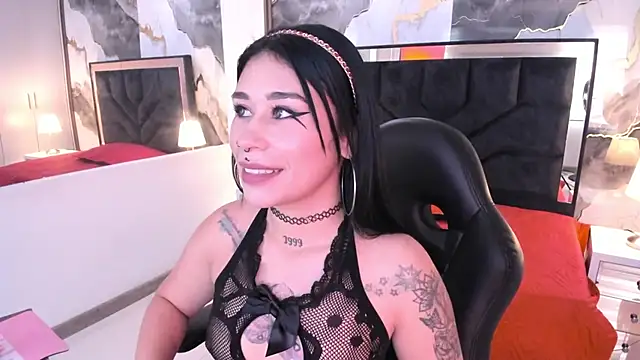 SusanVilla online show from 05/09/26, 07:39