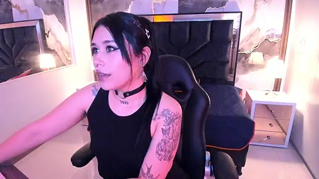 SusanVilla online show from 03/16/26, 07:27