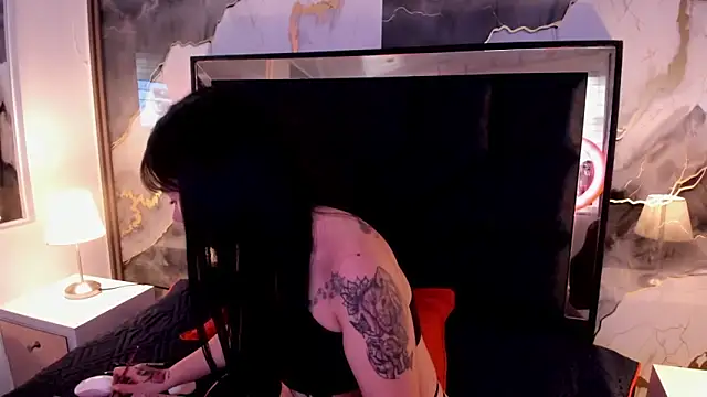 SusanVilla online show from 02/02/26, 07:46