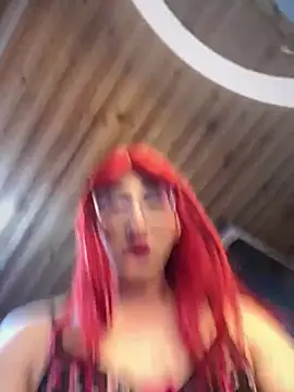 Snapshot of NICOLLE__12 chatting on 05/19/26, 02:18 NICOLLE 12 online show from 05/19/26, 02:18