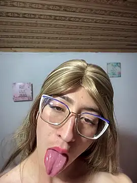 NICOLLE  12 online show from 11/28/25, 02:56