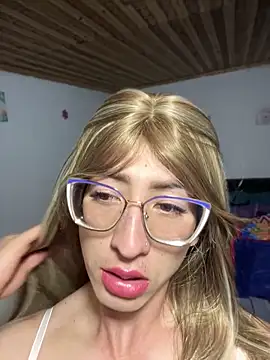 NICOLLE  12 online show from 11/20/25, 08:53