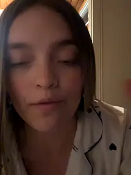 Miia Millerr online show from 10/29/25, 11:25