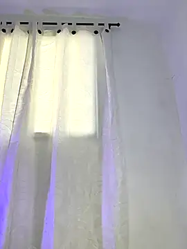 In-Ur-dreams online show from 10/06/25, 08:20