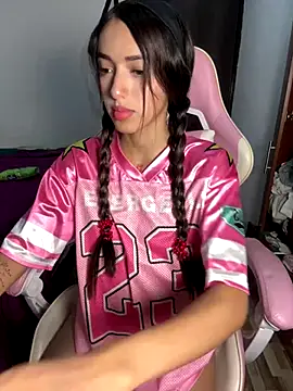 Snapshot of lunaa_kiss19 chatting on 10/09/25, 03:07 lunaa kiss19 online show from 10/09/25, 03:07
