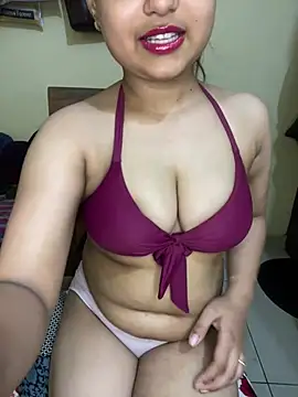 soniyaverma00 online show from 05/15/26, 08:29