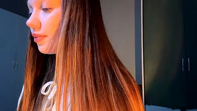 EmiIyKitty online show from 10/15/25, 08:06