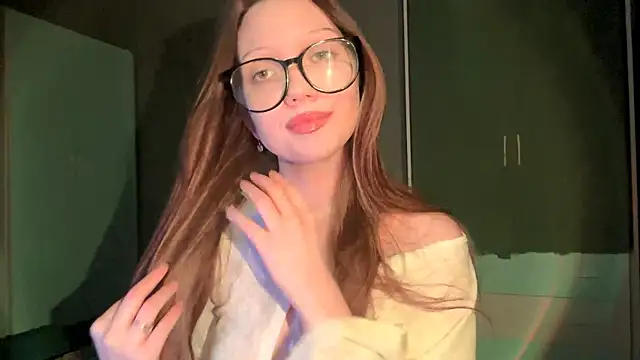 EmiIyKitty online show from 11/09/25, 06:34