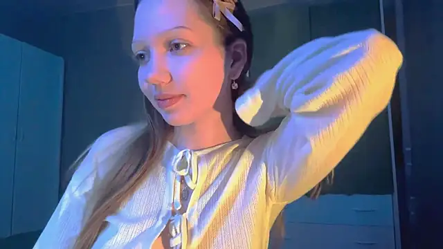 EmiIyKitty online show from 10/05/25, 07:37