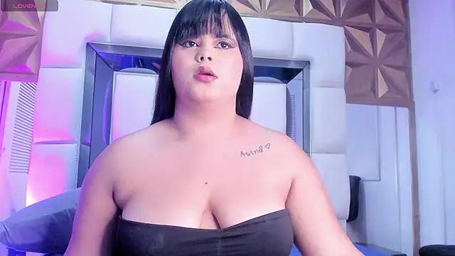 violet milleer online show from 12/03/25, 07:13