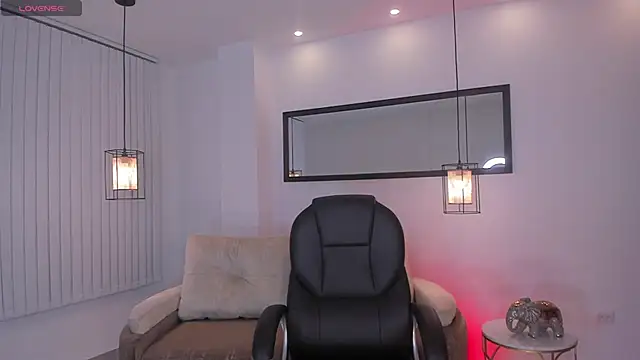 zharaa fox online show from 12/13/25, 10:49