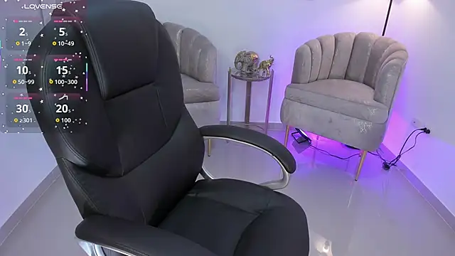 zharaa fox online show from 11/18/25, 03:54