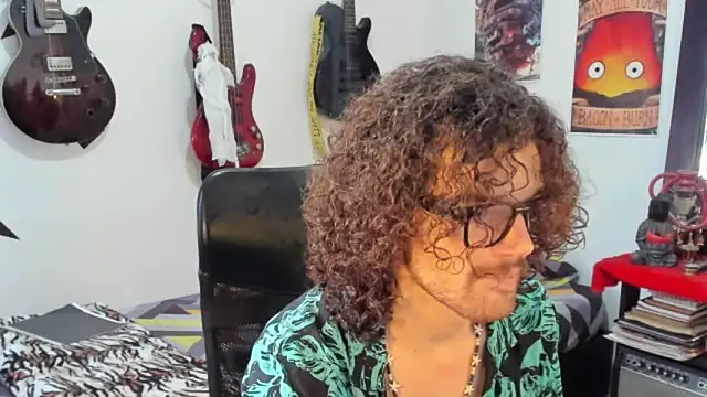 Snapshot of MikaelRizzzo chatting on 10/15/25, 03:31 MikaelRizzzo online show from 10/15/25, 03:31
