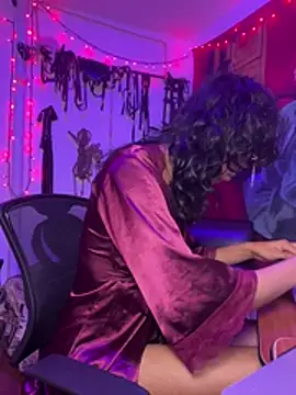 MadamLeRouge online show from 03/28/26, 03:24