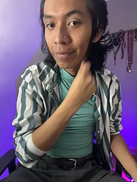 MadamLeRouge online show from 11/05/25, 11:30