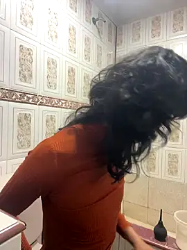 MadamLeRouge online show from 10/28/25, 11:25