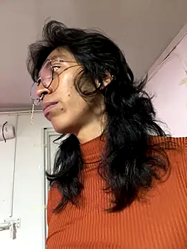 MadamLeRouge online show from 11/29/25, 11:38