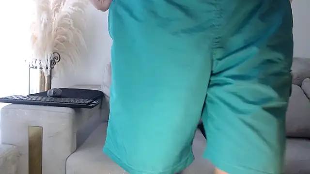 Adrew fox online show from 11/18/25, 02:53