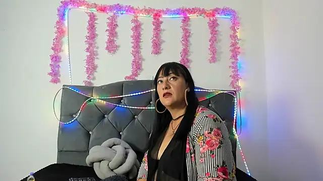Sasha Smith4 online show from 10/02/25, 08:45