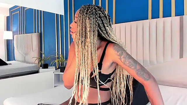 AmaraFierce online show from 11/28/25, 11:32