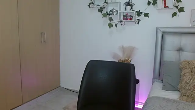 mia star 2 online show from 05/11/26, 10:16