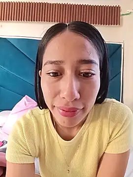 Amelia Rivas online show from 10/15/25, 05:21