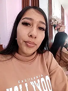 Amelia Rivas online show from 12/17/25, 07:19