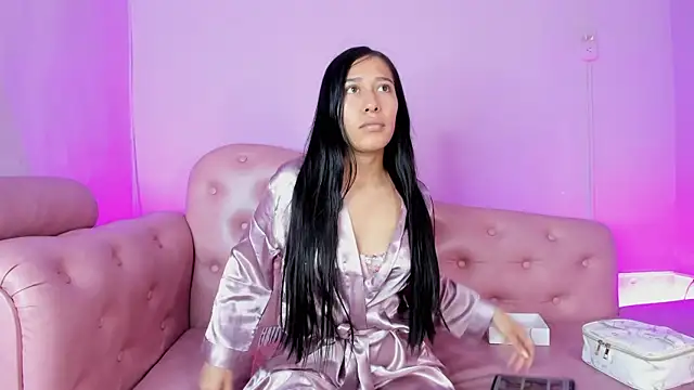 Amelia Rivas online show from 11/15/25, 07:29