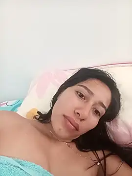 Amelia Rivas online show from 10/11/25, 03:35