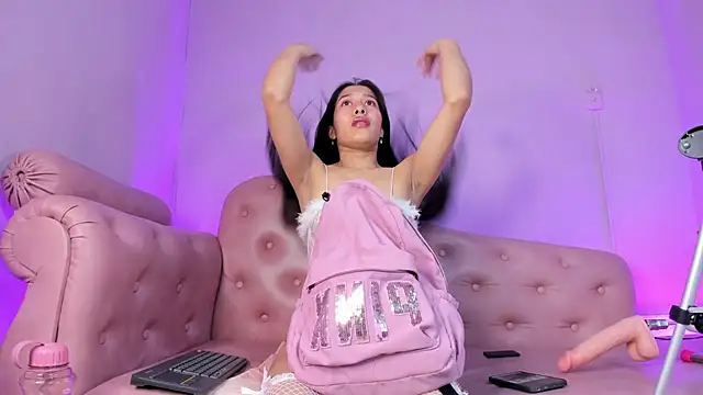 Amelia Rivas online show from 10/27/25, 06:53