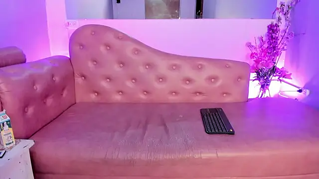 Amelia Rivas online show from 02/10/26, 06:29