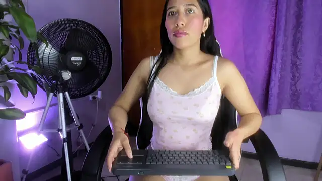 Amelia Rivas online show from 02/03/26, 06:57