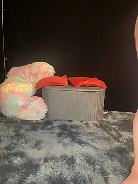 SaraNoir80 online show from 02/03/26, 12:54