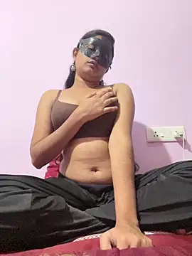 Snapshot of TeluguIshu_teen20 chatting on 11/21/25, 09:03 TeluguIshu teen20 online show from 11/21/25, 09:03