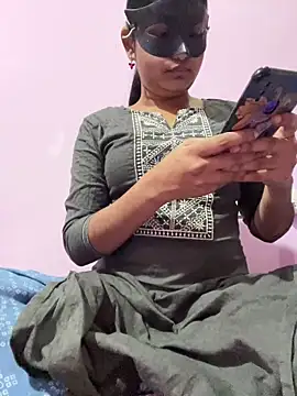 Snapshot of TeluguIshu_teen20 chatting on 12/18/25, 09:47 TeluguIshu teen20 online show from 12/18/25, 09:47