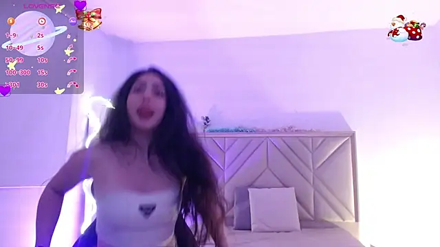 Ixchel tay online show from 12/02/25, 03:19