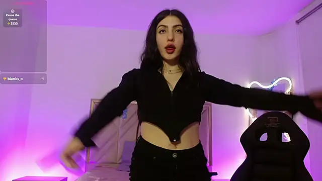 Ixchel tay online show from 10/22/25, 04:01