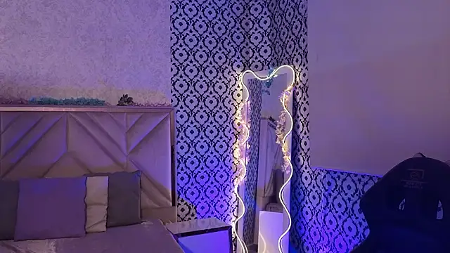 Snapshot of Ixchel_tay chatting on 02/16/26, 04:00 Ixchel tay online show from 02/16/26, 04:00