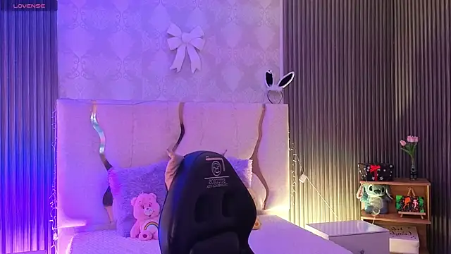 Ixchel tay online show from 04/02/26, 04:08