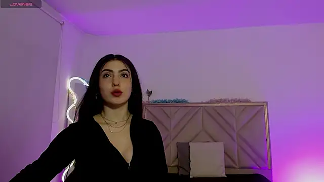 Ixchel tay online show from 11/03/25, 03:34