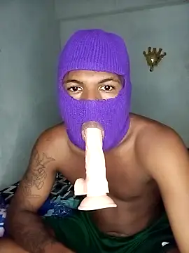 Snapshot of Colombiano-negro chatting on 09/28/25, 05:31 Colombiano-negro online show from 09/28/25, 05:31