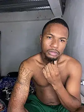 Snapshot of Colombiano-negro chatting on 10/21/25, 02:16 Colombiano-negro online show from 10/21/25, 02:16
