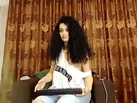 Snapshot of JadeLure chatting on 09/30/25, 10:16 JadeLure online show from 09/30/25, 10:16
