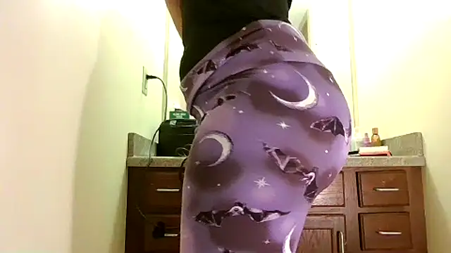 bellacagyal online show from 10/29/25, 04:33