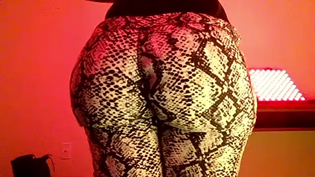 bellacagyal online show from 11/06/25, 02:59