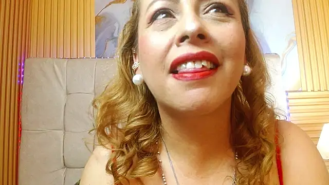 mavyhot303 online show from 10/11/25, 10:33