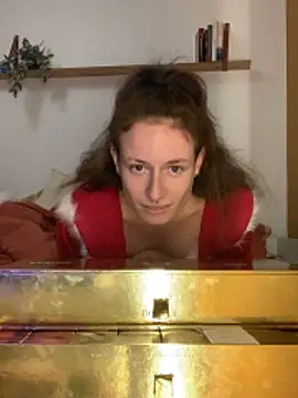 GoldenPussy1329 online show from 12/03/25, 07:13