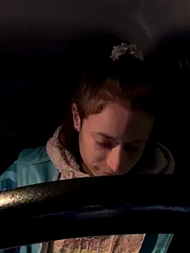 GoldenPussy1329 online show from 10/28/25, 10:20